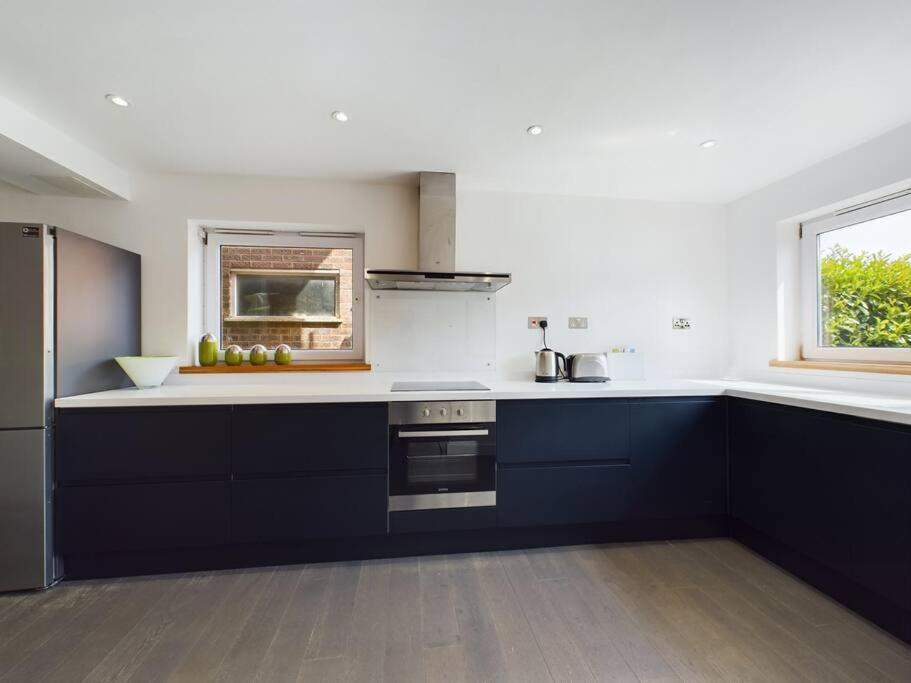 Stylish Cotswold Parking Peaceful Garden Villa Winchcombe Exterior photo